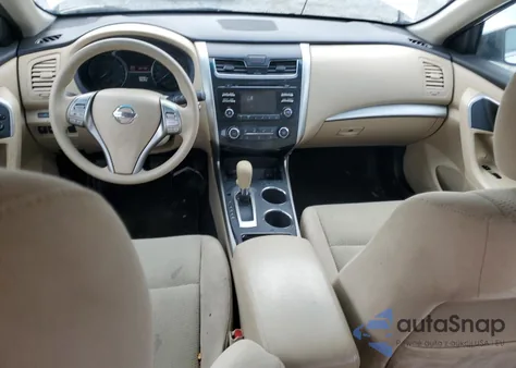 2015 Nissan Altima 2.5 z USA, uszkodzony, nr VIN 1N4AL3AP9FN921966